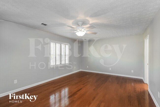 Photo - 3601 Robinson Walk Dr