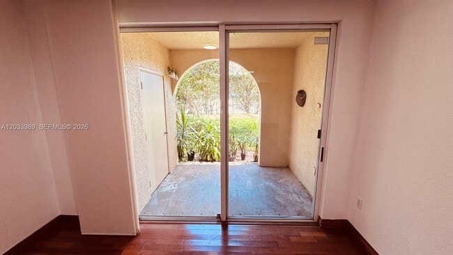 Photo - 2516 Centergate Dr Unidad 102
