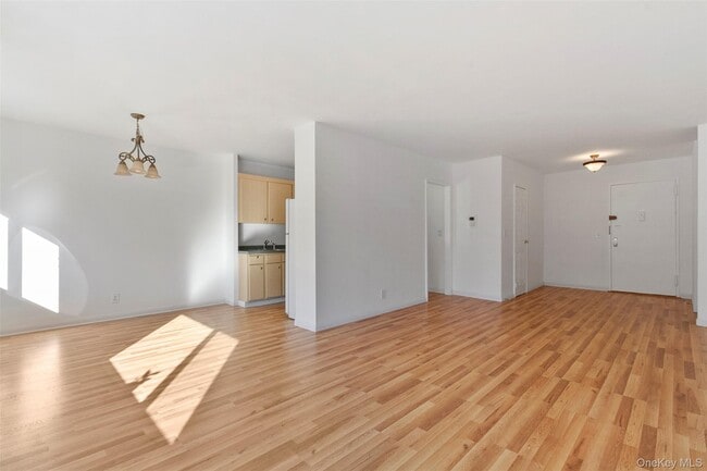 Photo - 412 Benedict Ave Unit 5J