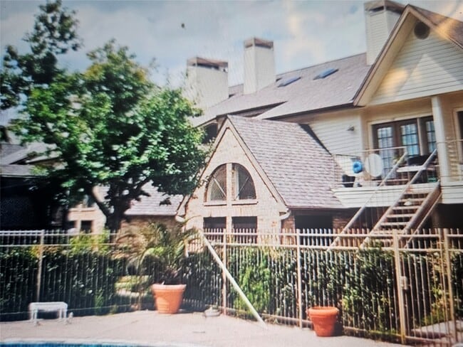 Photo - 2425 Holly Hall St Unit 82