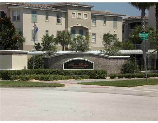 Building Photo - 3000 Laurel Park Ln