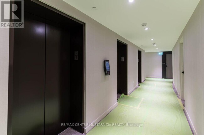 Photo - 4015 The Exchange Unité 3710