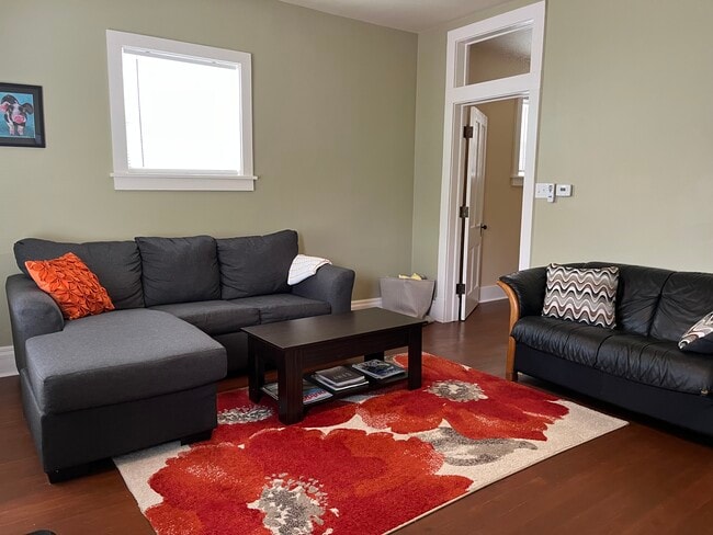 Photo - 416 S Commercial St