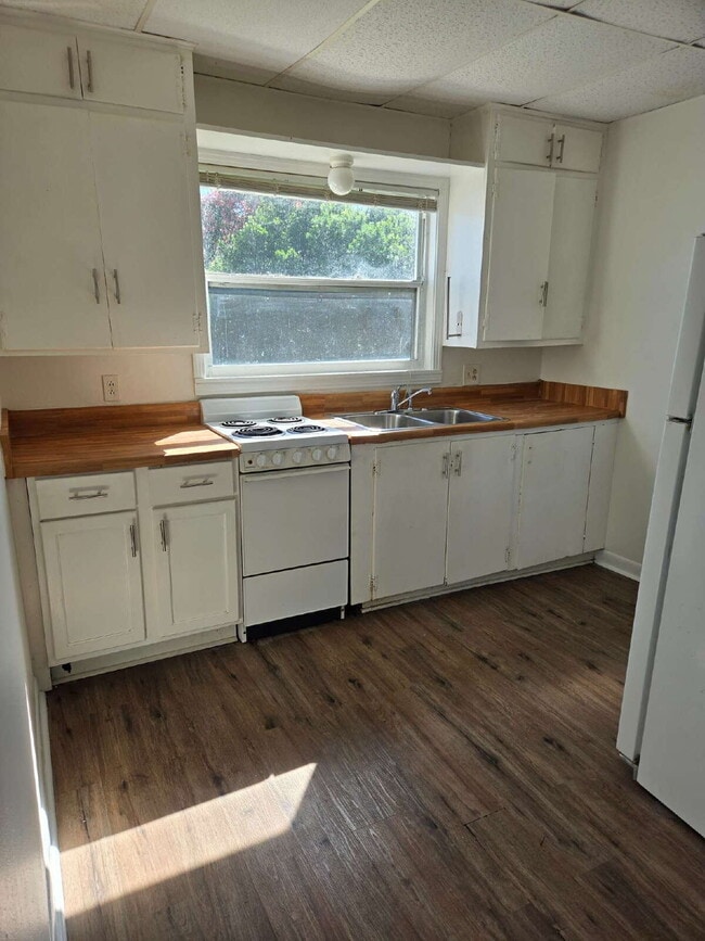 Photo - 202 Shepard Ave Unidad A