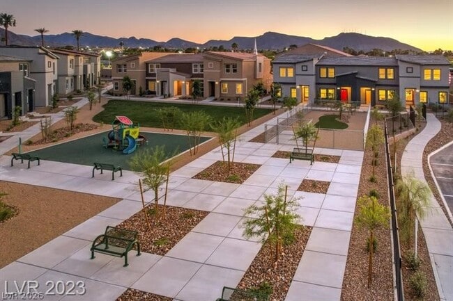 Photo - 440 Moonlight Cove Dr