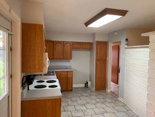 Photo - Lovely 3 bedroom 2 bath home