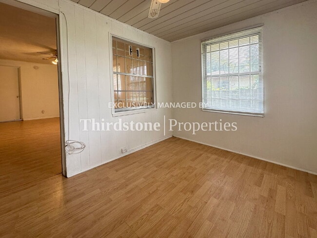 Photo - 3317 Jones St