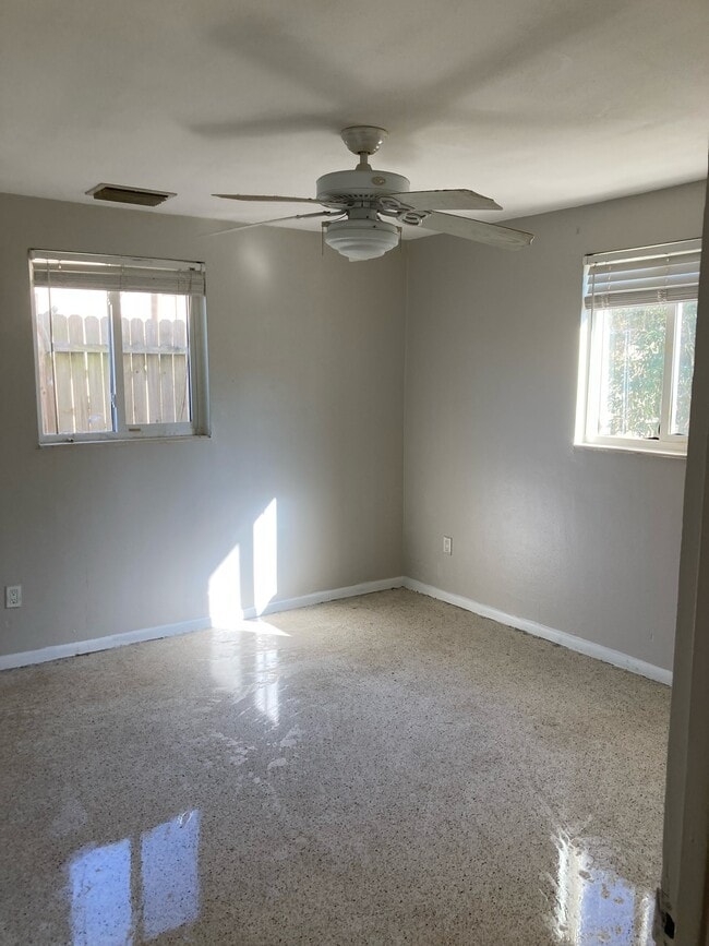 Photo - 4338 Beacon Square Dr