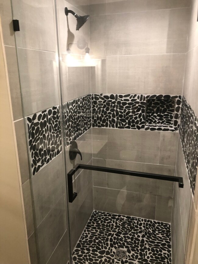 Rear Bedroom Shower - 415 Ogburn St