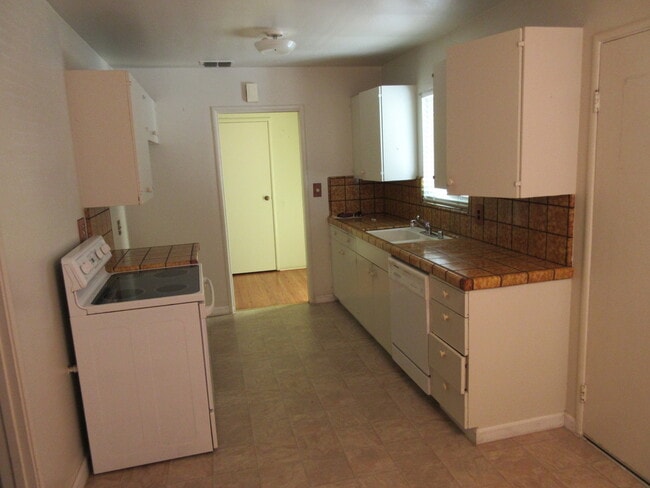Photo - Comfortable Foothill Farms Home near schools, parks, theater and Hwy 80.