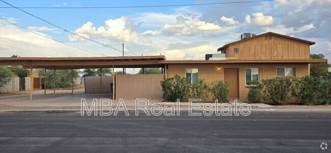 Building Photo - 318 W 2nd Ave Unit Apt C