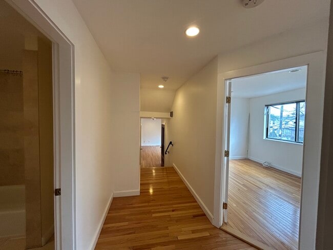 Photo - 22 Broadlawn Park Unit 22