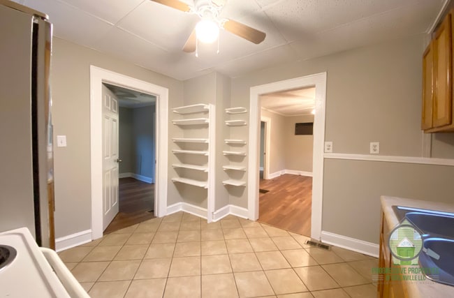 Photo - 415 Furman Rd