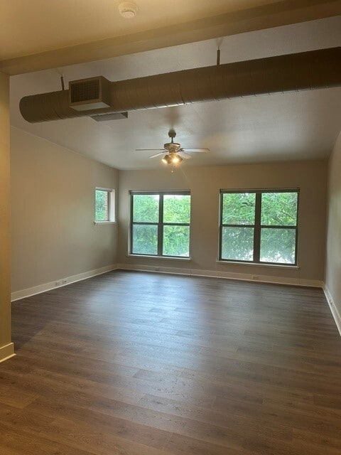 Building Photo - 1460 W Oleander St Unit 202