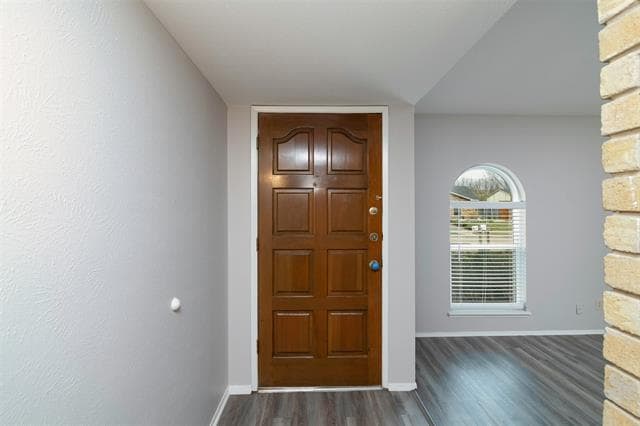 Photo - 524 White Oak St