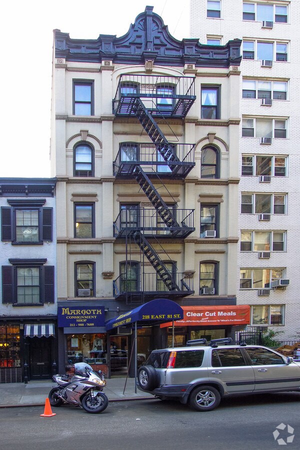 Photo - 218 E 81st St Apartments
