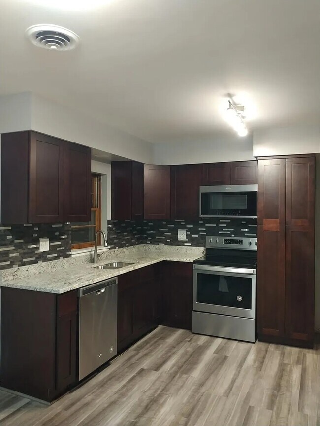 Photo - 484 Western Ave Unit 3