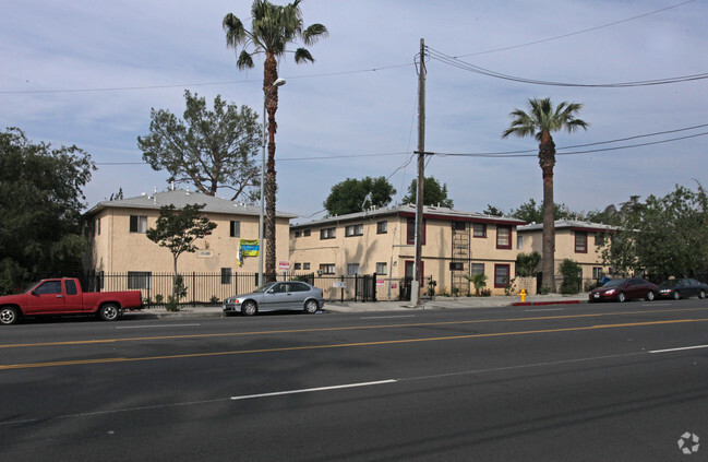 Building Photo - 13988-14000 Foothill Blvd Rental