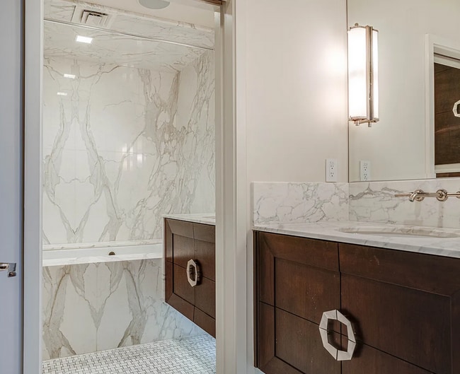 Photo - 700 Hildebrand-463.1 Unidad 463.1