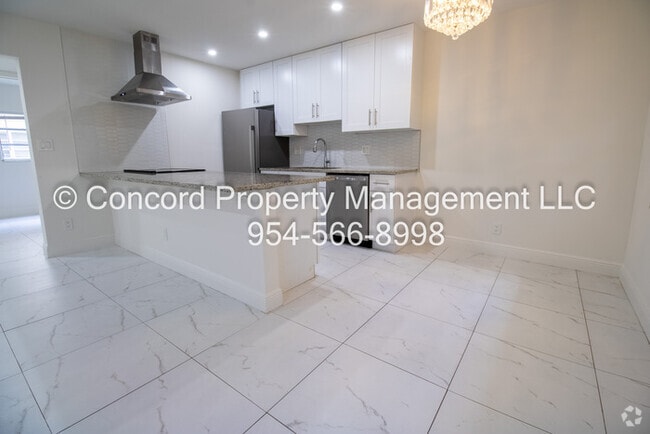 Building Photo - Stunning Upated 2 bedroom, 1 bath in Sailb... Rental