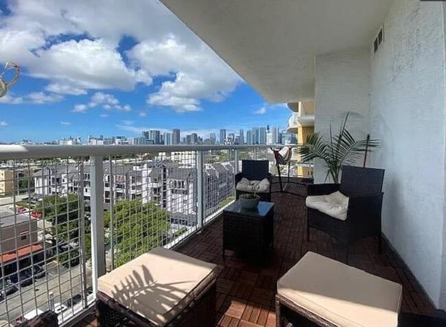 Photo - 900 SW 8th St Condo Unit 904