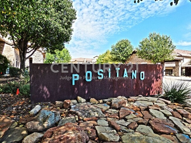 Building Photo - Beautiful 2/2.5 in Carrollton-Farmers Branch ISD For Rent! Unit 4-301