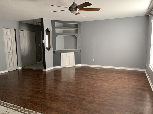 Building Photo - 6959 Aberfeldy Ave N Rental