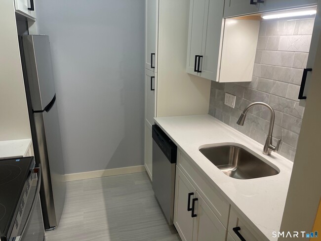 Photo - 34 A Padanaram Rd Unit 304