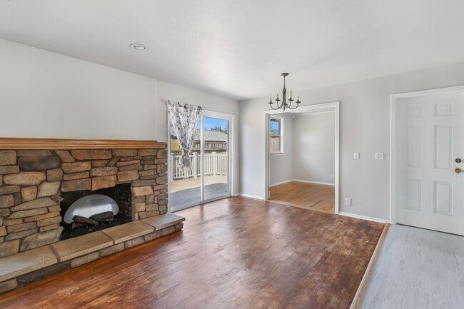 Photo - 3 Bed 1.5 Bath - Garage w/Storage - Pet Friendly w/Fenced Yard