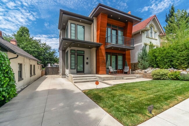 Building Photo - Fully Furnished Luxury Home In The Avenues