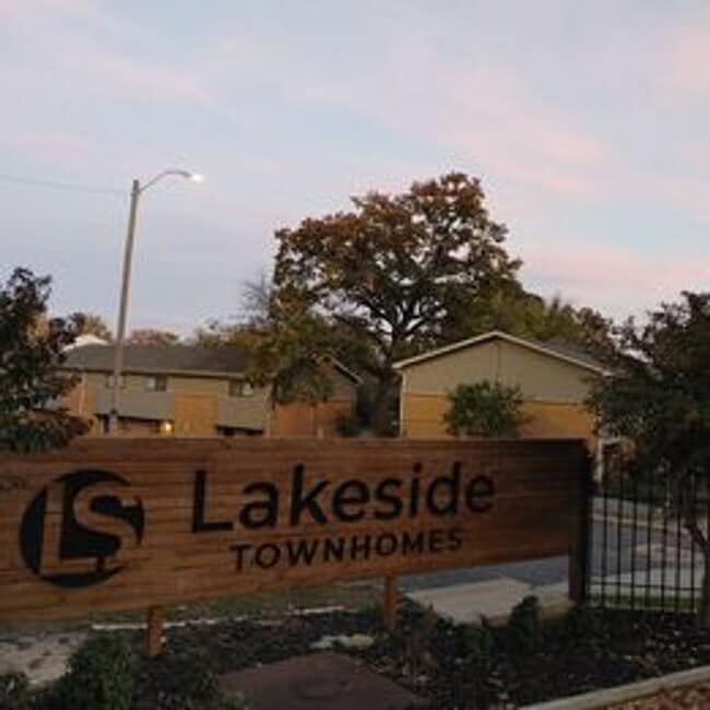 Lakeside Townhomes
