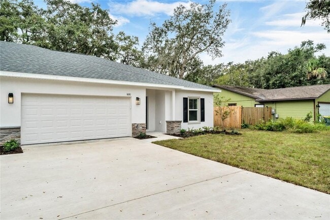 Building Photo - 1308 BOND