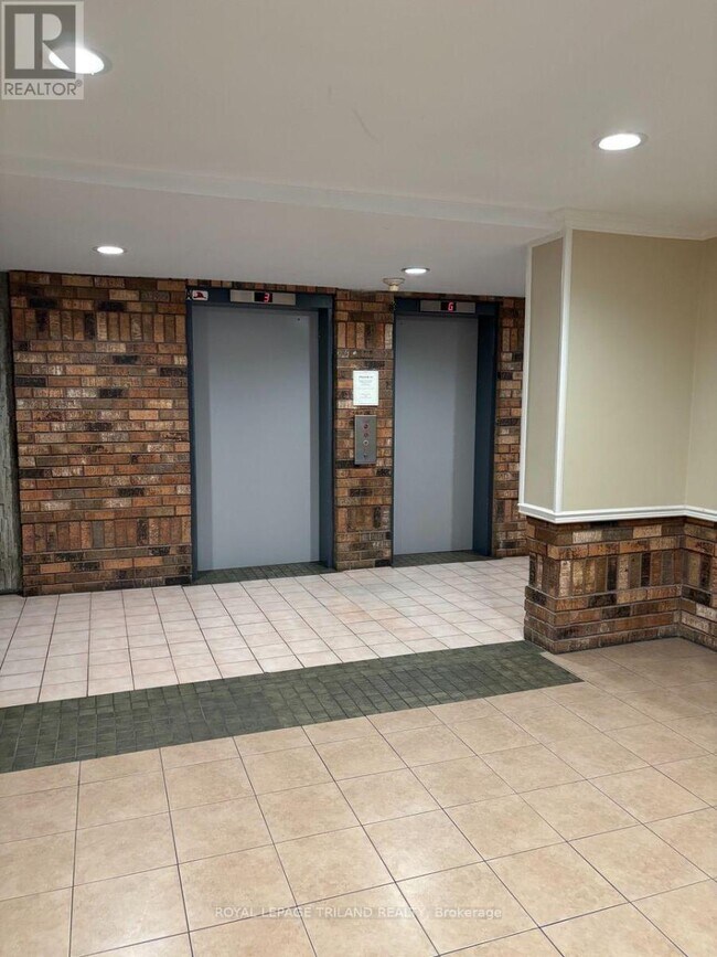 Photo - 986 Huron St Unit 310