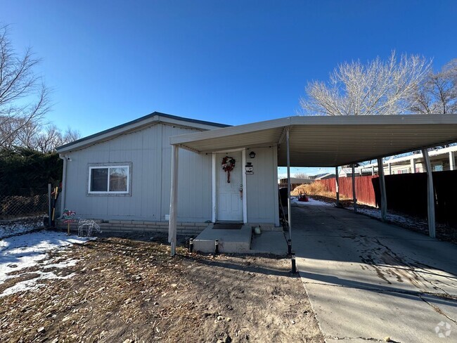 Building Photo - Convenient lifestyle Home