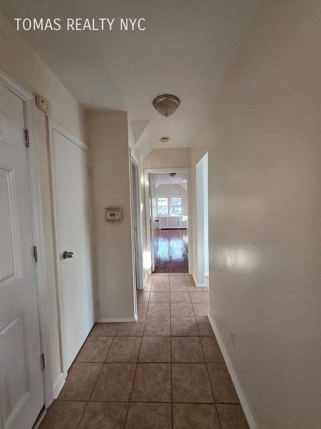 Photo - 35 Altonwood Pl