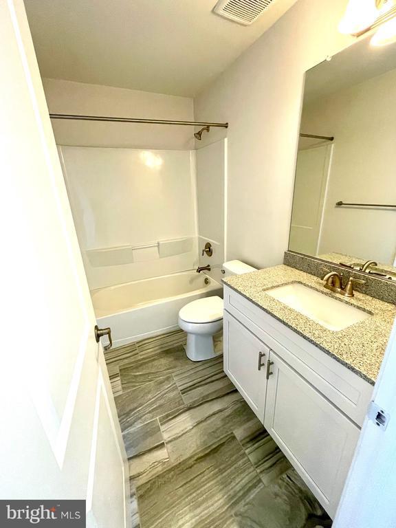 Photo - 906 Moorings Cir