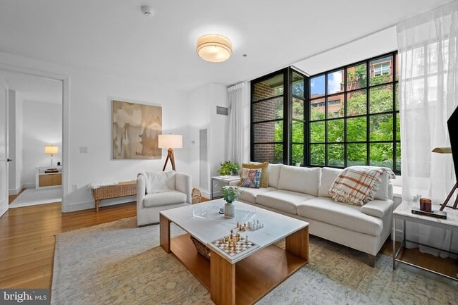 Photo - 3303 Water St NW Unidad 3C Rental