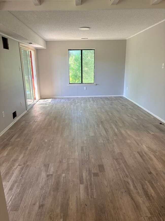 Photo - 2 Bedroom Condo in Burnt Tavern Manor Brick