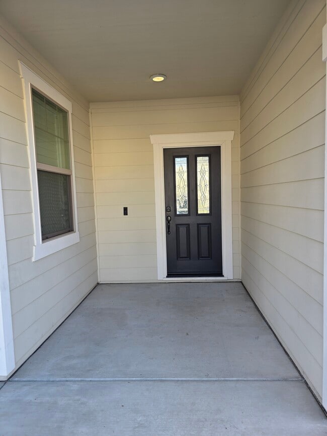 Photo - 1994 Newark Way