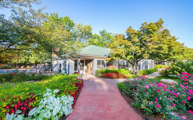 Photo - MAA Westport