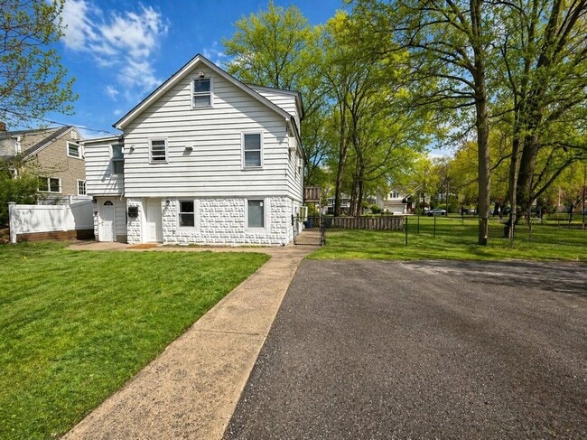 Photo - 161 Lincoln Ave