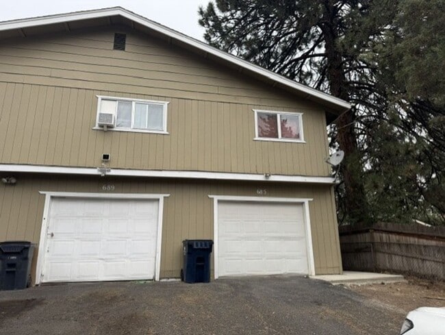 685 SE Centennial St Unit 1