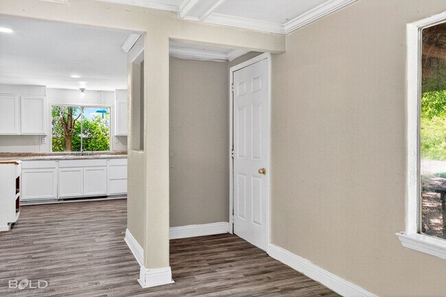 Photo - 4321 Ridgeway Ave