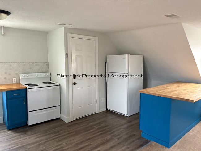 Photo - 37 Godfrey St Unit 3