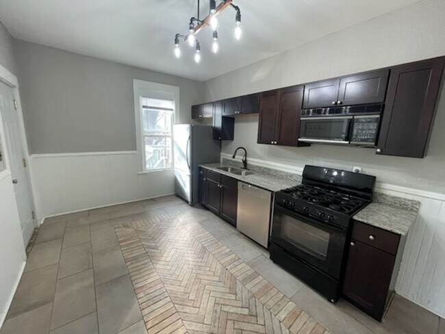 Photo - 1648 Bush Ave Unit 1