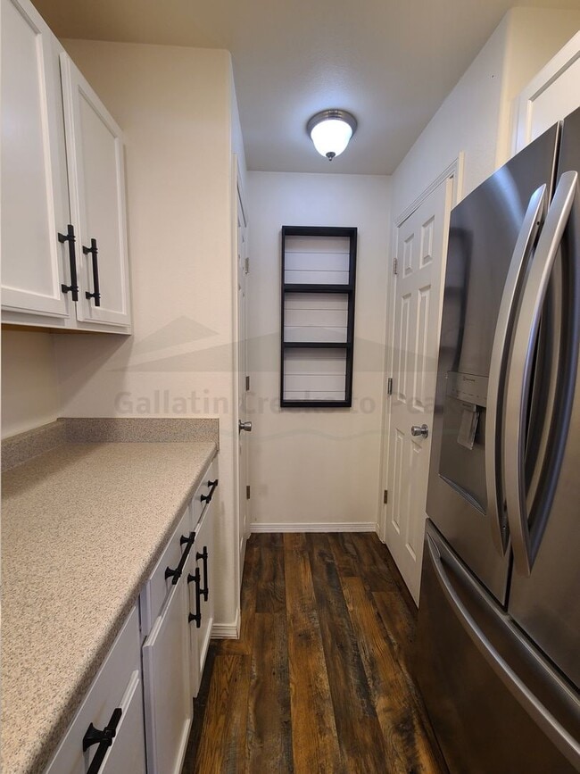 Photo - 1098 Longbow Ln Unidad H