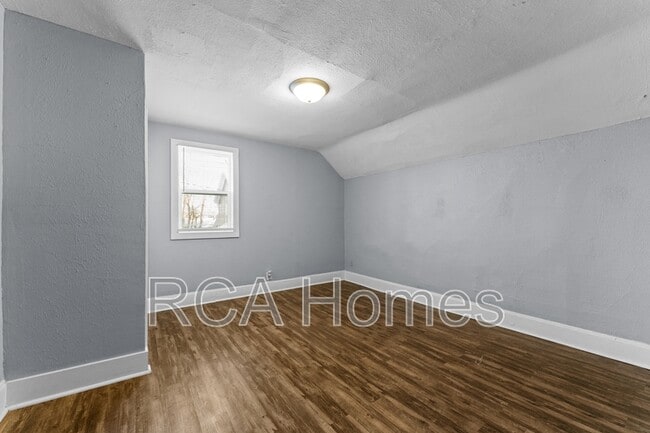 Photo - 1535 Draper St