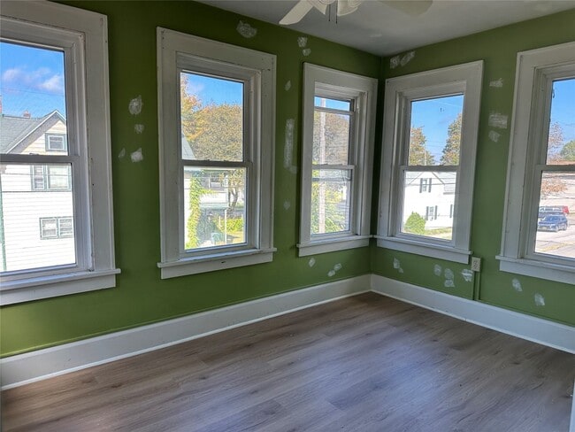 Photo - 263 W 29th St