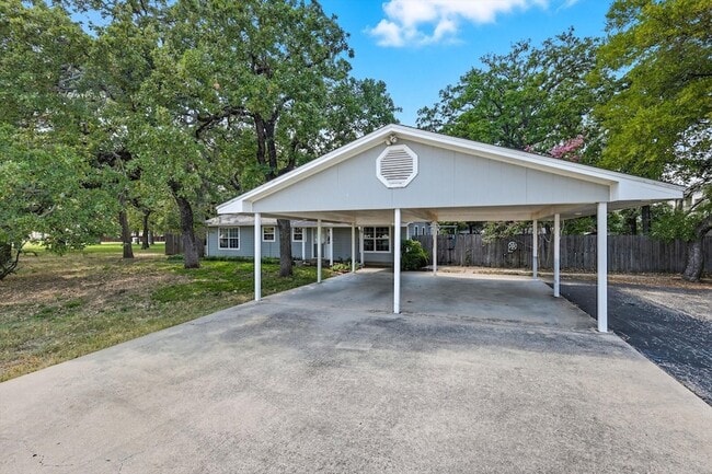 Photo - 5702 Teasley Ln