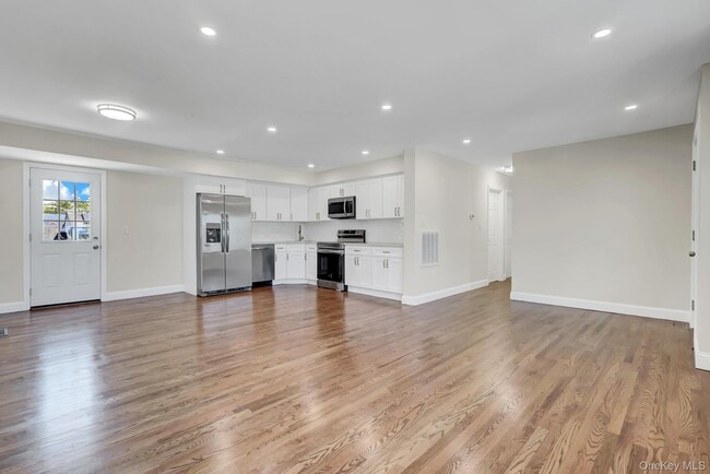 Photo - 3107 Gull Ave